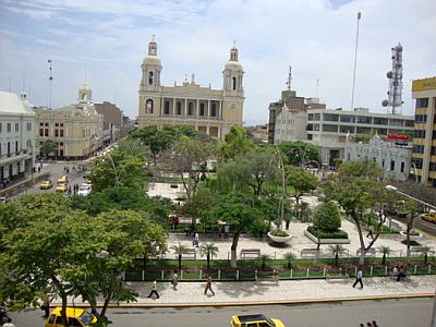 Chiclayo, plaza y catedral