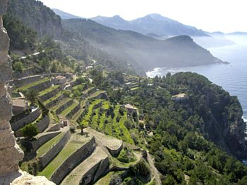 Sierra de Tramontana y mar