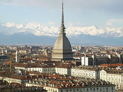 Turín, la Mole y los Alpes