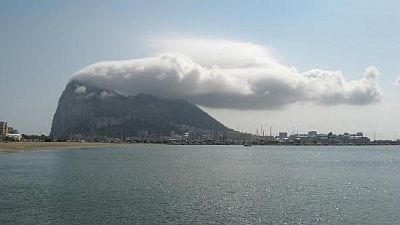 Nube arriba del Peñón de Gibraltar